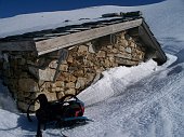 Salita da Carona in Valsambuzza al Passo di Publino e ascensione al Pizzo Zerna 2572 m il 3 maggio 2009 - FOTOGALLERY